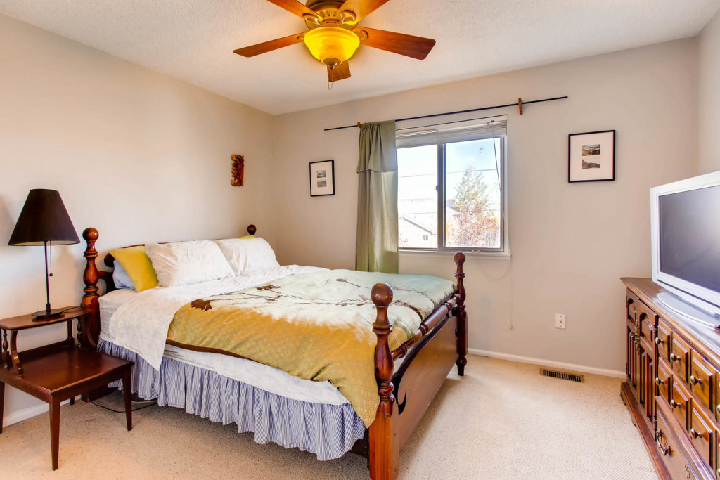 8674 S Yukon St Littleton CO-large-006-4-2nd Floor Master Bedroom-1500x1000-72dpi