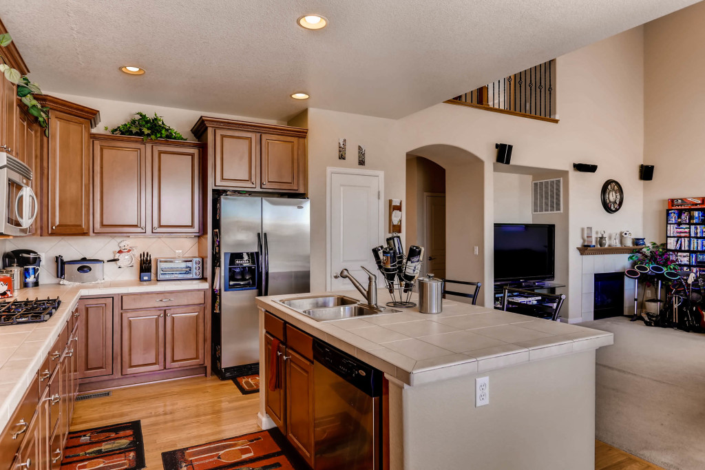 11609 S Flower Mound Way-print-010-26-Great room for Entertaining-2700x1799-300dpi