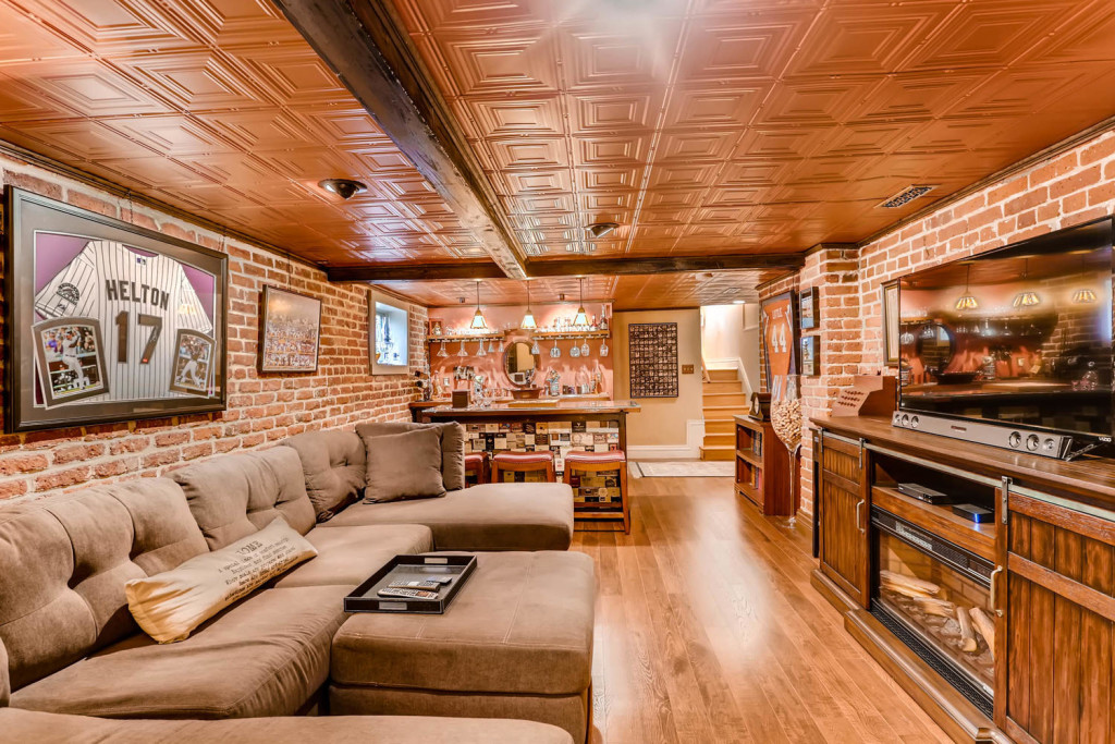 965 S High St Denver CO 80209-large-028-38-Lower Level Family Room-1500x1000-72dpi